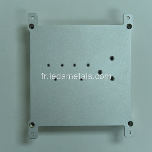 Aluminium 6063 Adaptateur Power Radiateur CNC Usinage Pièce d'usinage